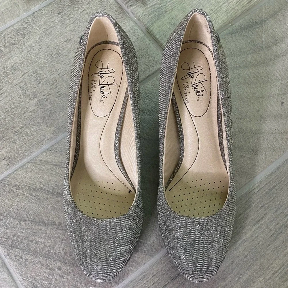 Life Stride Soft System Parigi sliver Heel Shoe 8 wide